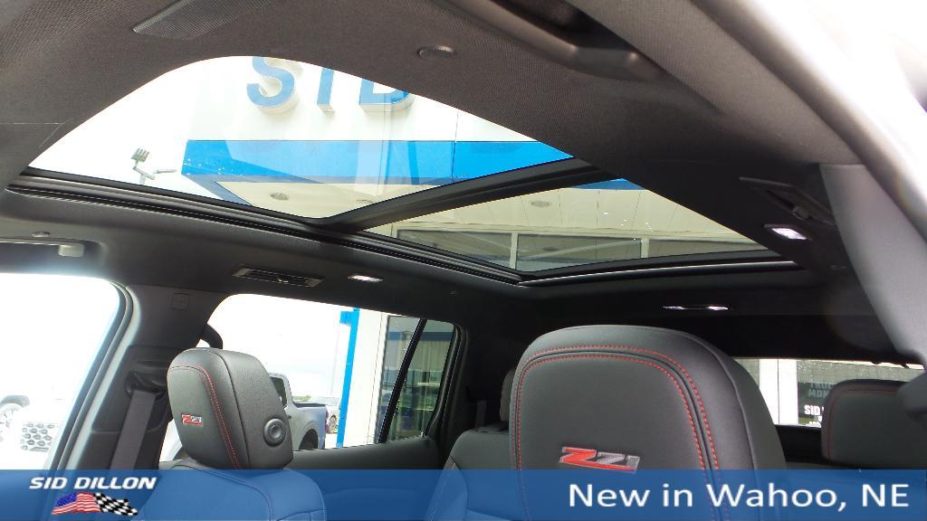 new 2025 Chevrolet Traverse car, priced at $52,659