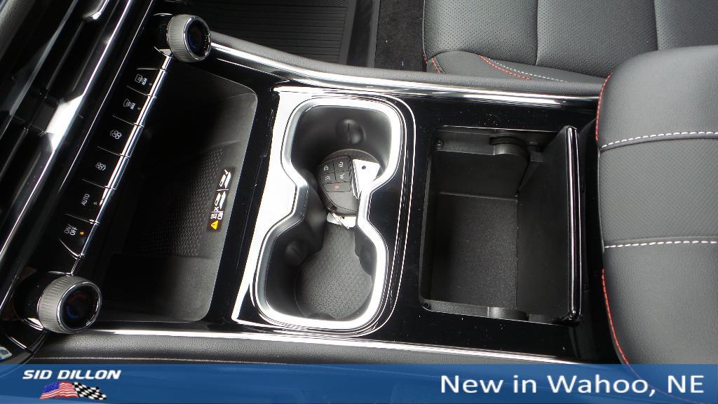 new 2025 Chevrolet Traverse car, priced at $52,659