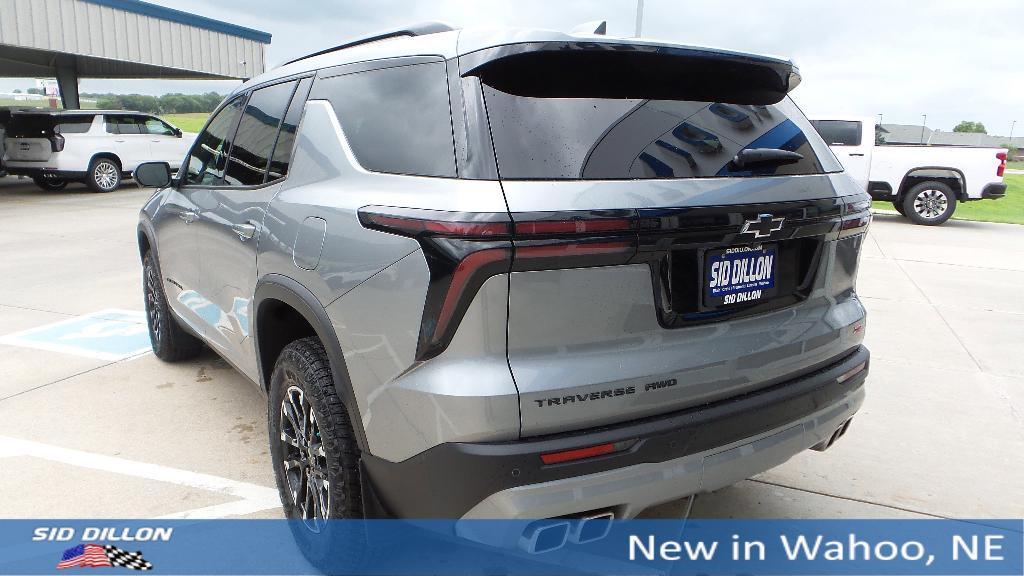 new 2025 Chevrolet Traverse car, priced at $52,659