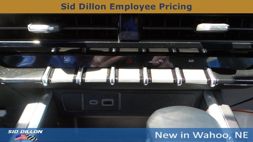 new 2024 Chevrolet Colorado car, priced at $40,586