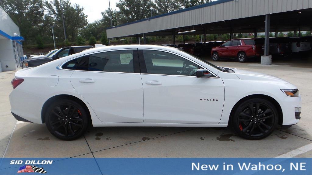 new 2025 Chevrolet Malibu car, priced at $29,417