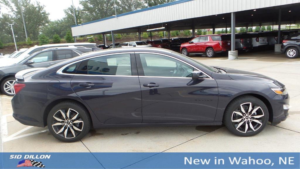 new 2025 Chevrolet Malibu car, priced at $27,664