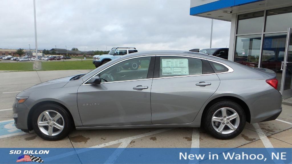 new 2025 Chevrolet Malibu car, priced at $26,685