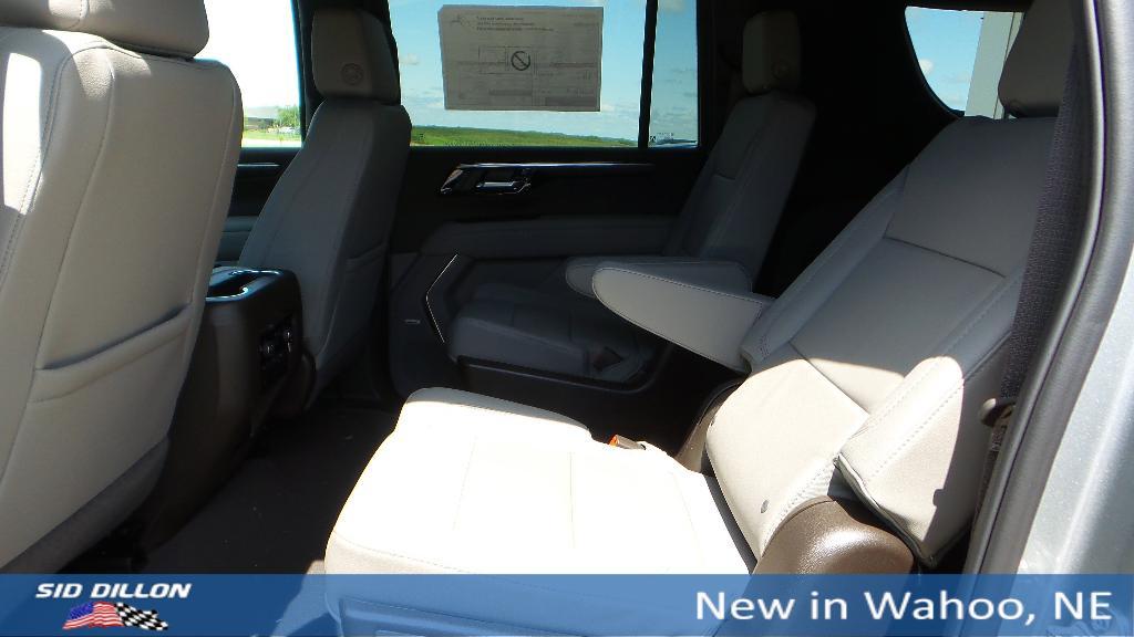 new 2025 Chevrolet Suburban car, priced at $74,648