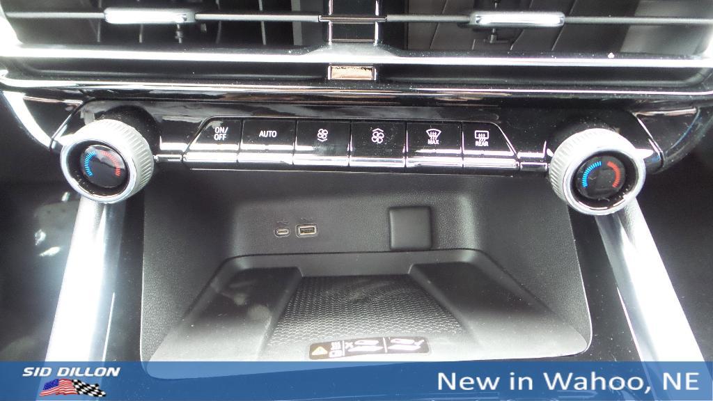 new 2025 Chevrolet Traverse car, priced at $46,090
