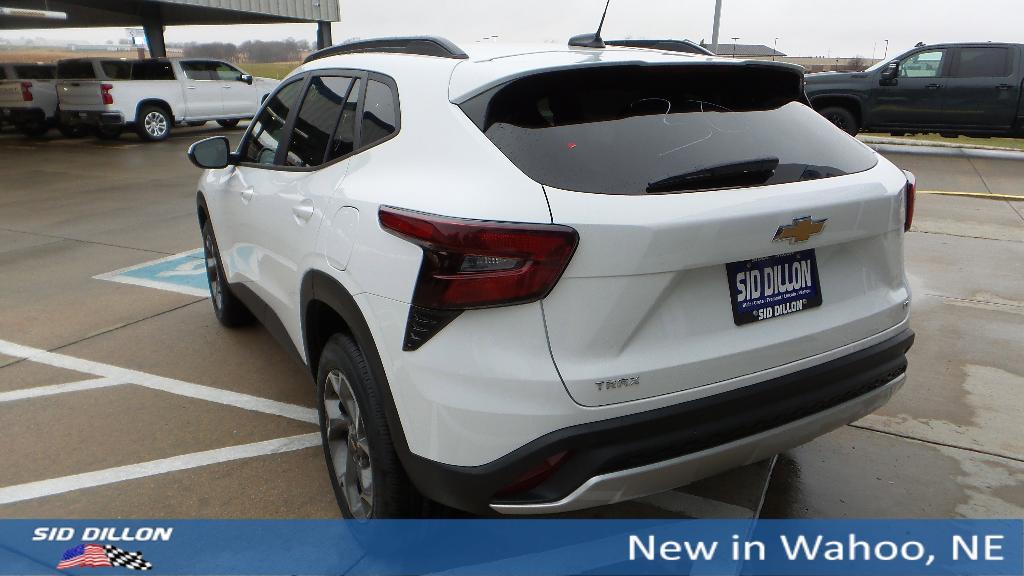 new 2026 Chevrolet Trax car, priced at $25,885