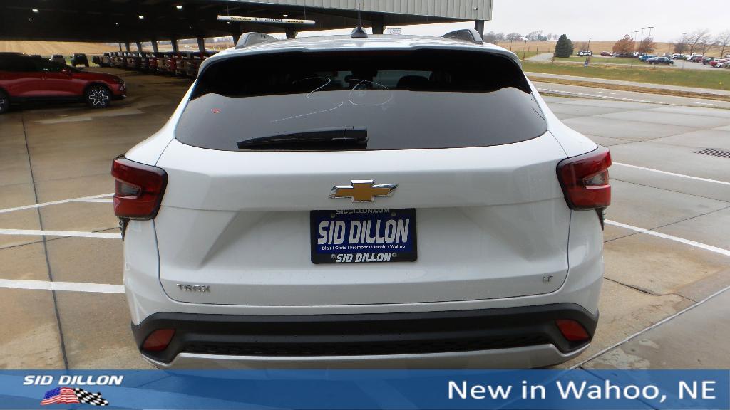 new 2026 Chevrolet Trax car, priced at $25,885