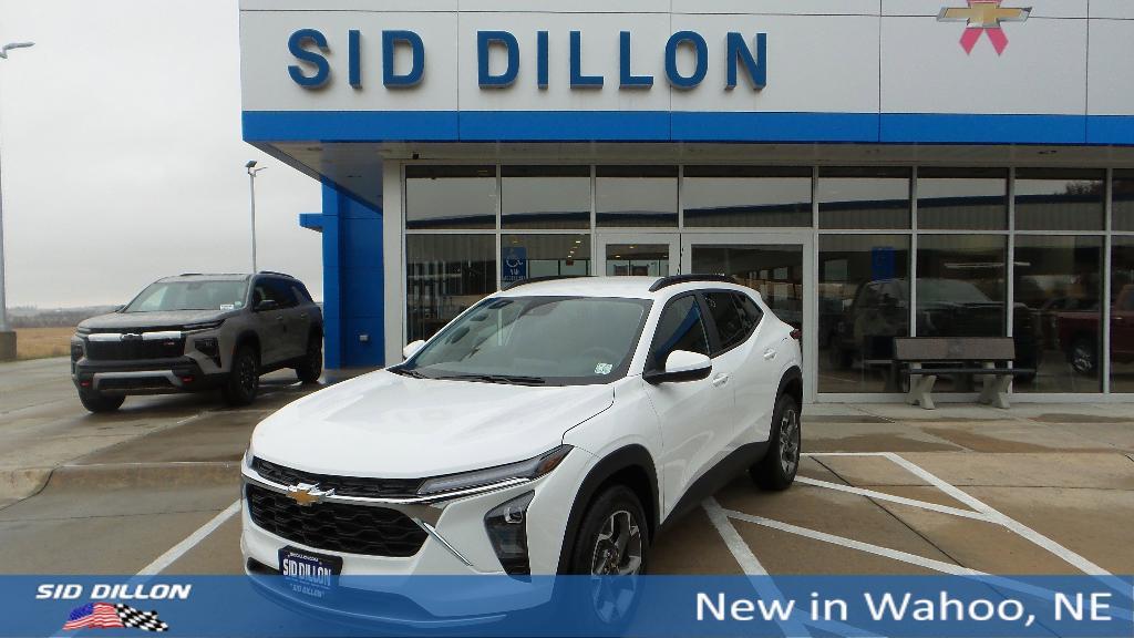 new 2026 Chevrolet Trax car, priced at $25,885