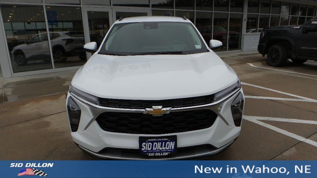 new 2026 Chevrolet Trax car, priced at $25,885