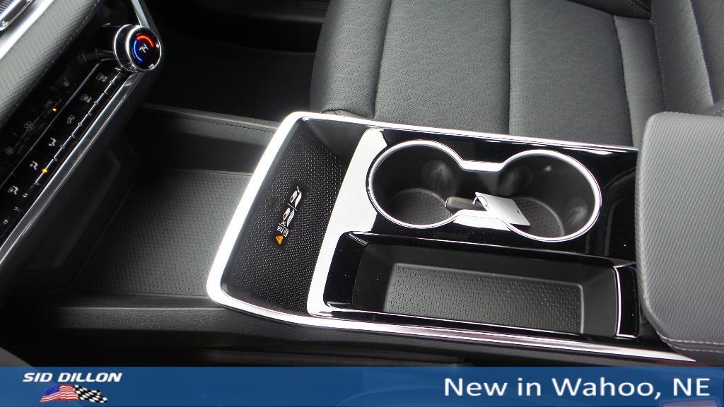 new 2025 Chevrolet Equinox car, priced at $35,535