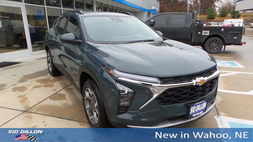 new 2026 Chevrolet Trax car, priced at $25,885