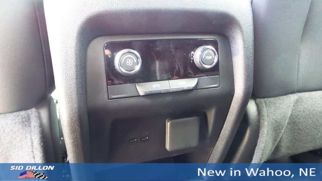 new 2025 Chevrolet Traverse car, priced at $50,679