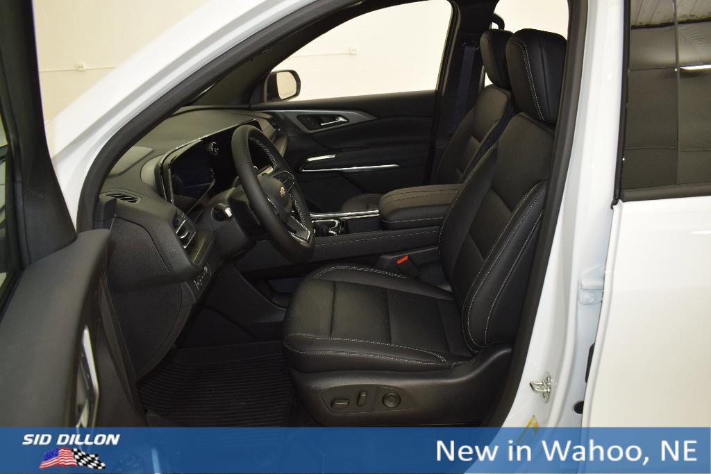new 2025 Chevrolet Traverse car, priced at $47,589