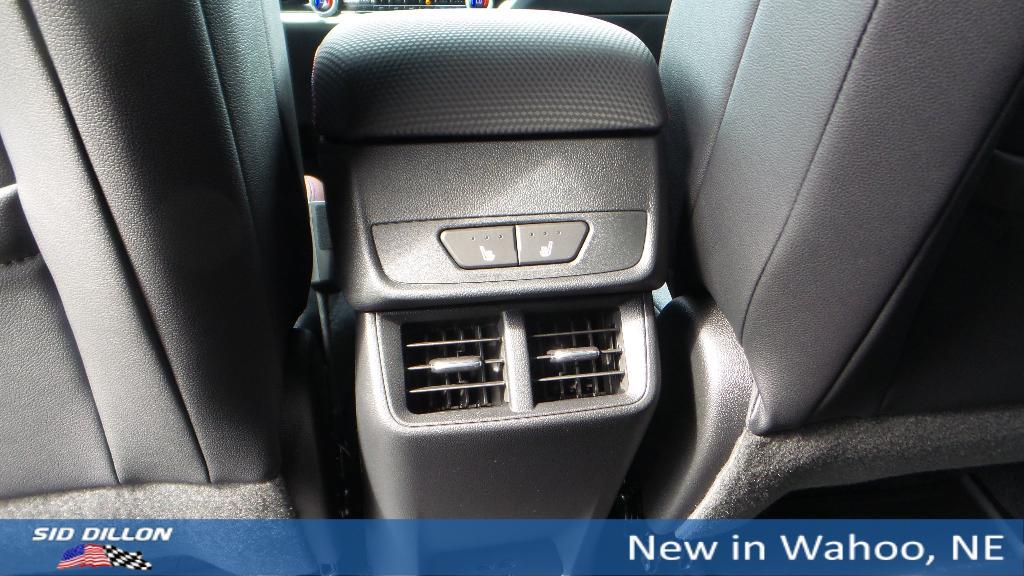 new 2026 Chevrolet Equinox car, priced at $40,110