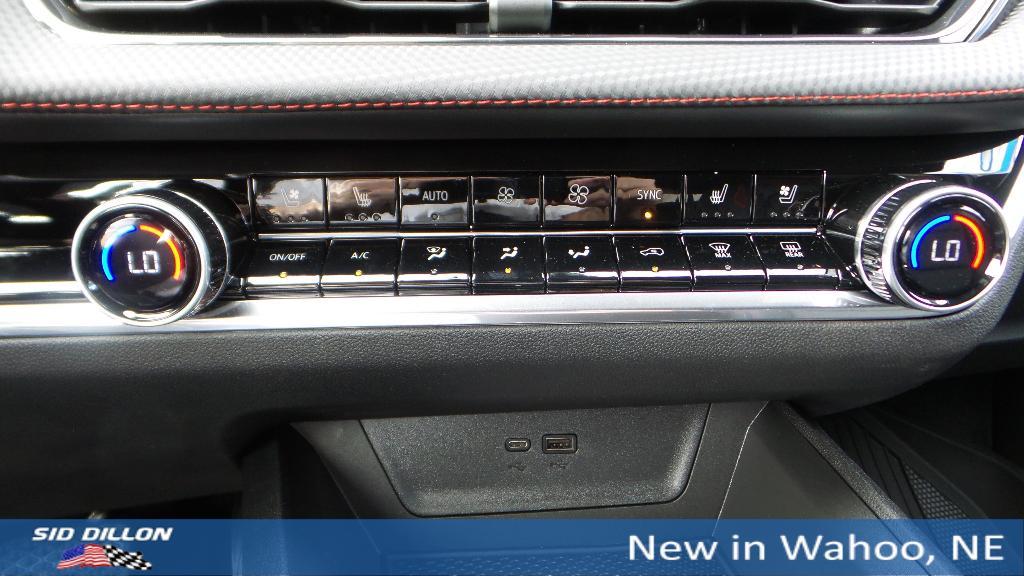 new 2026 Chevrolet Equinox car, priced at $40,110