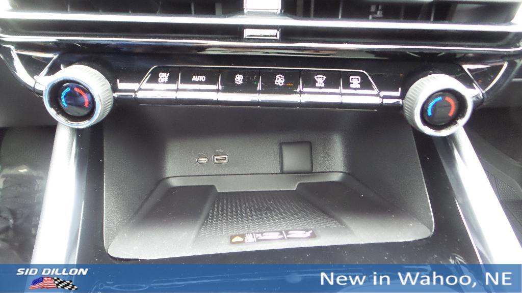 new 2026 Chevrolet Traverse car, priced at $53,945