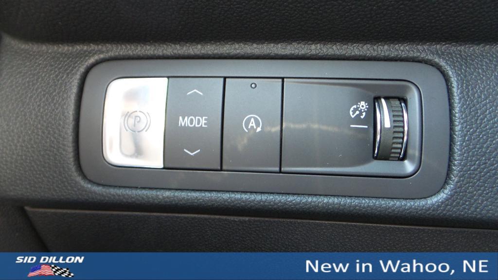new 2025 Chevrolet Traverse car, priced at $45,149