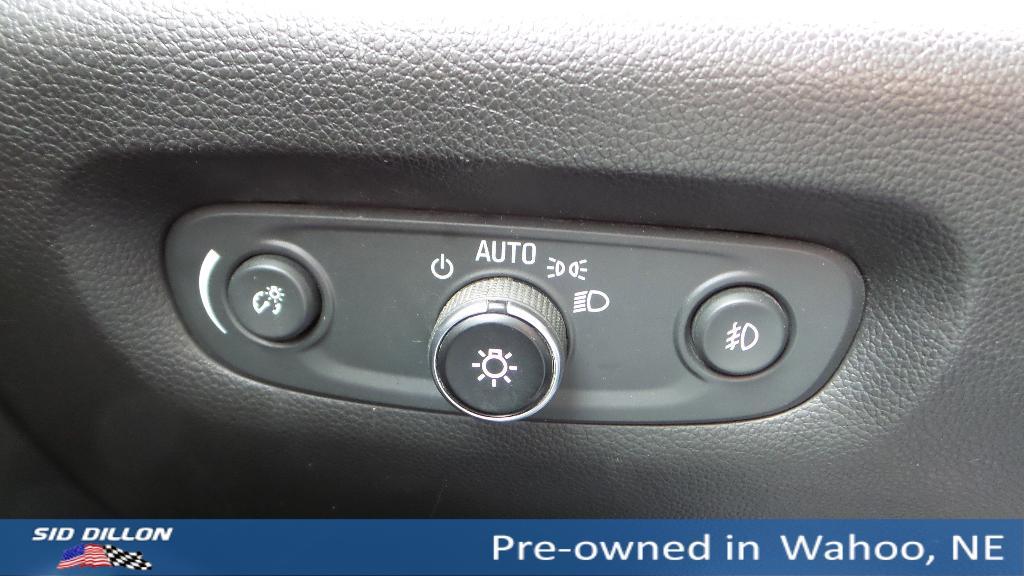 used 2021 Chevrolet Traverse car, priced at $28,991