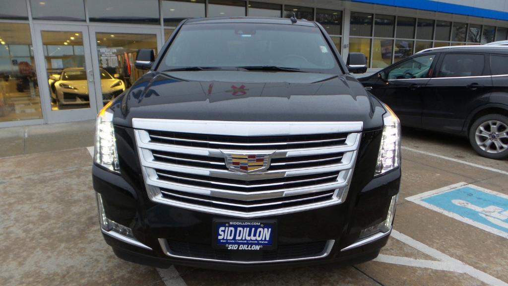 used 2018 Cadillac Escalade car, priced at $35,991