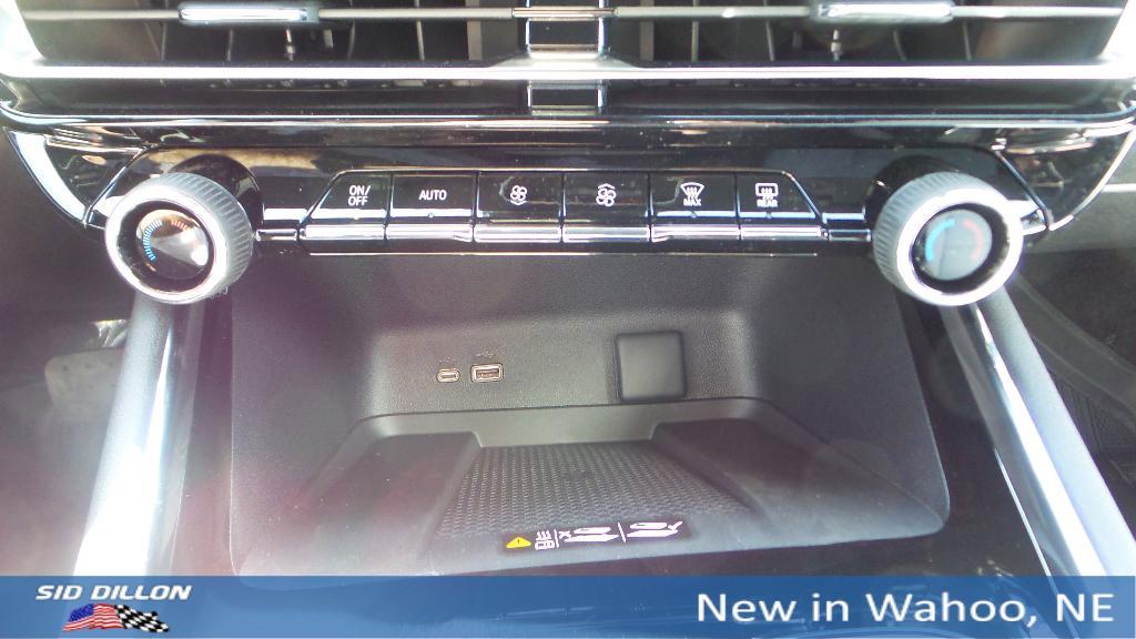 new 2025 Chevrolet Traverse car, priced at $61,865