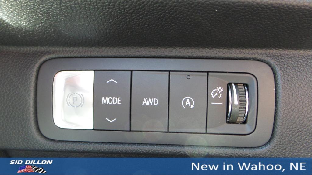 new 2025 Chevrolet Traverse car, priced at $50,160