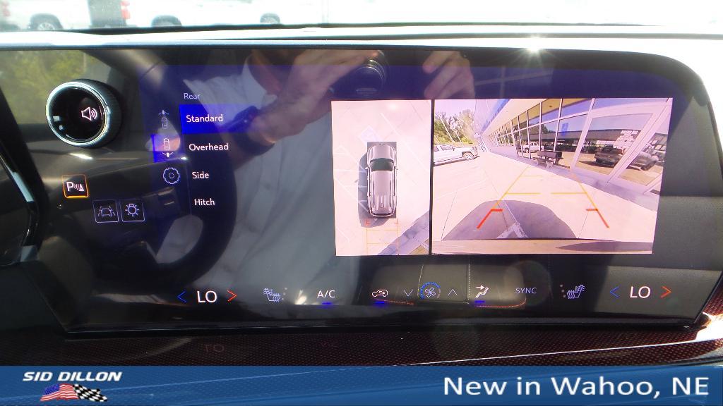 new 2025 Chevrolet Traverse car, priced at $50,160