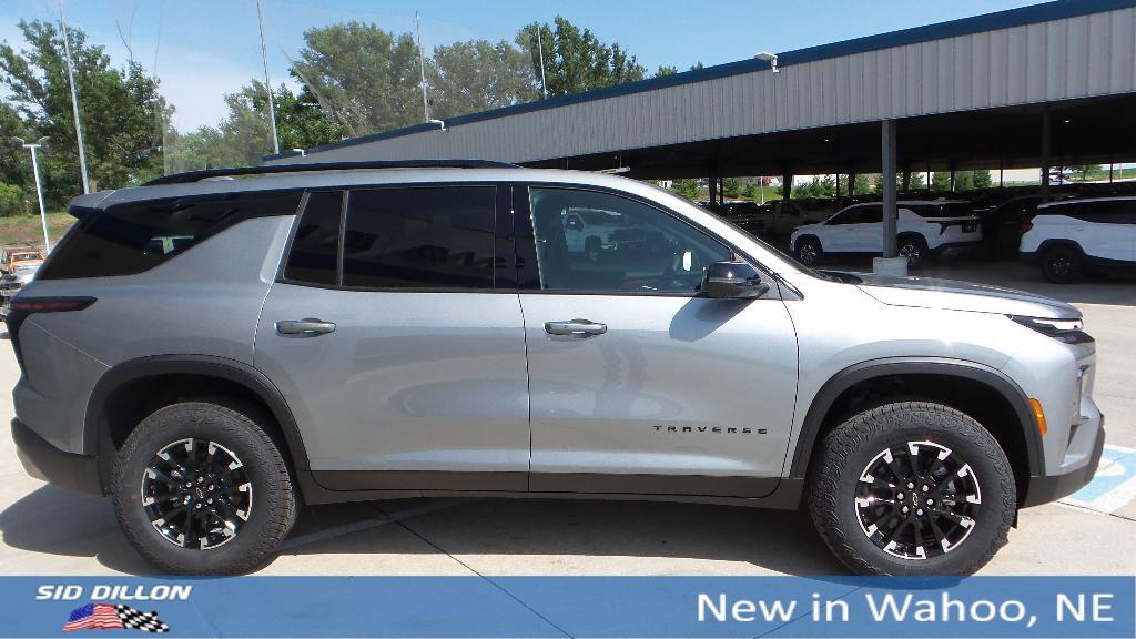 new 2025 Chevrolet Traverse car, priced at $50,160