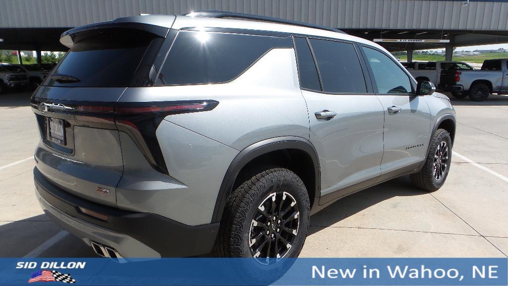 new 2025 Chevrolet Traverse car, priced at $50,160