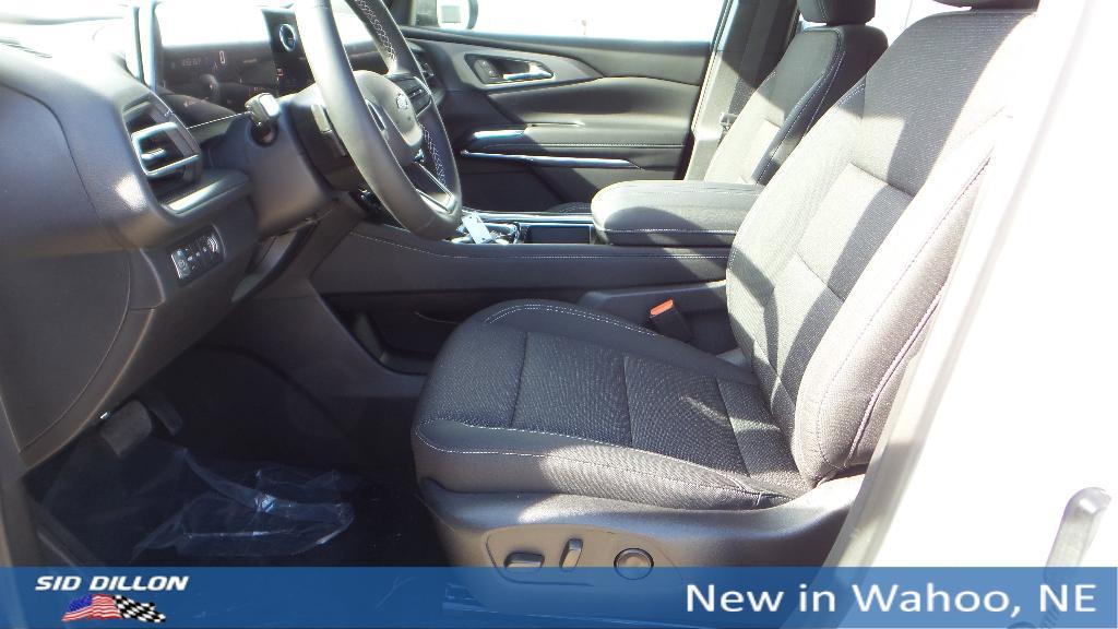 new 2026 Chevrolet Traverse car, priced at $48,205