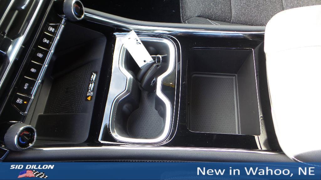 new 2026 Chevrolet Traverse car, priced at $48,205