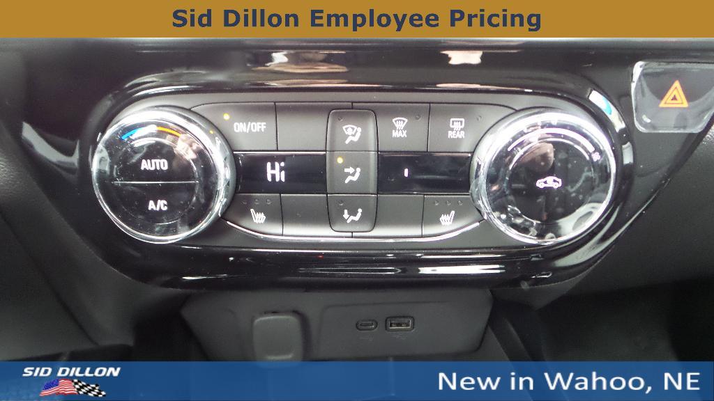 new 2025 Chevrolet Trax car, priced at $23,817