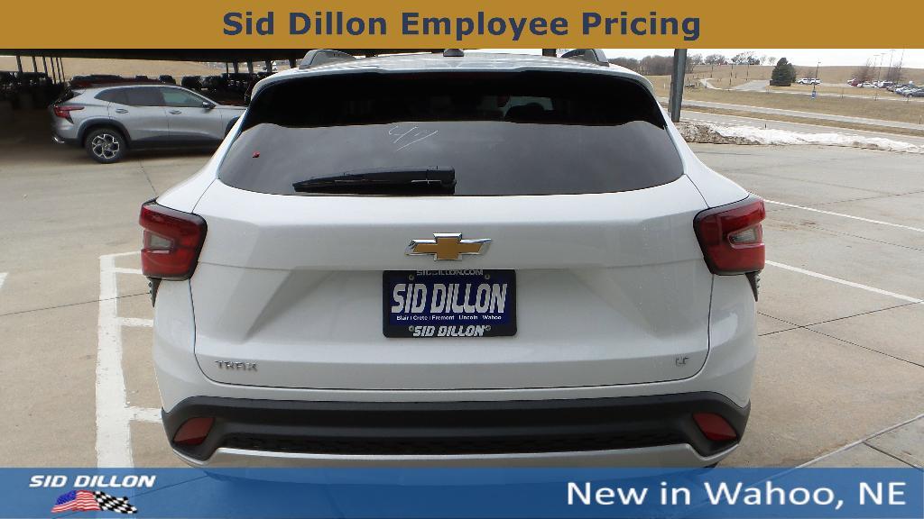 new 2025 Chevrolet Trax car, priced at $23,817