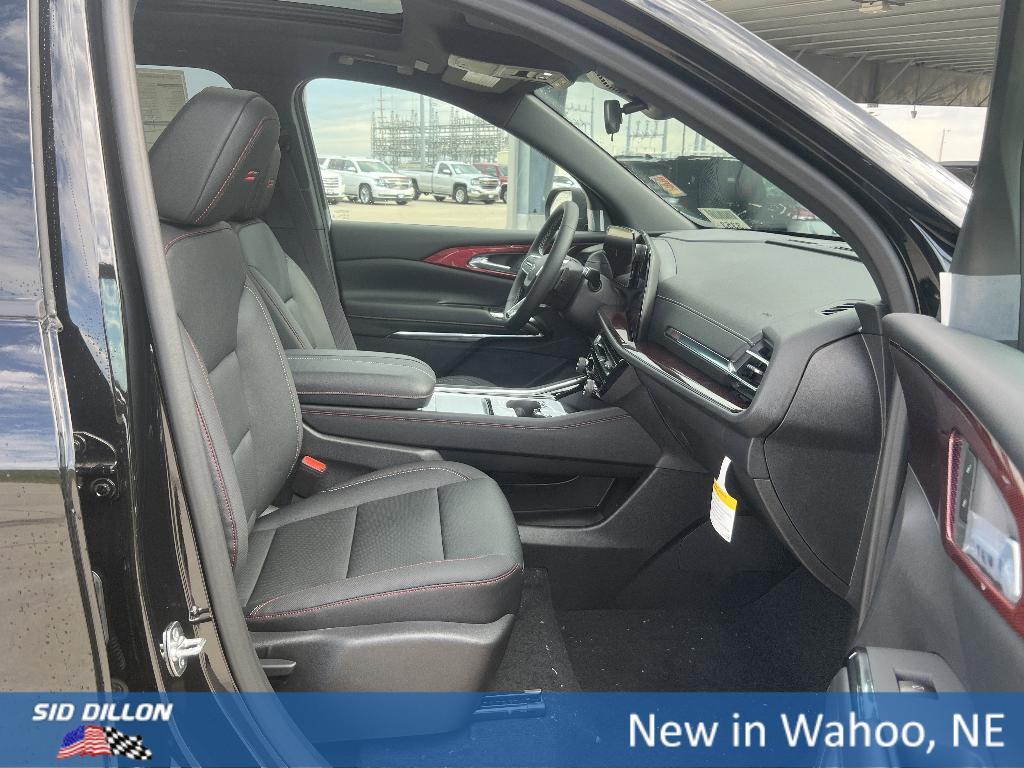 new 2026 Chevrolet Traverse car, priced at $52,919