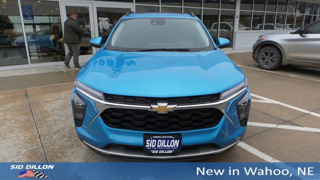 new 2025 Chevrolet Trax car, priced at $26,275