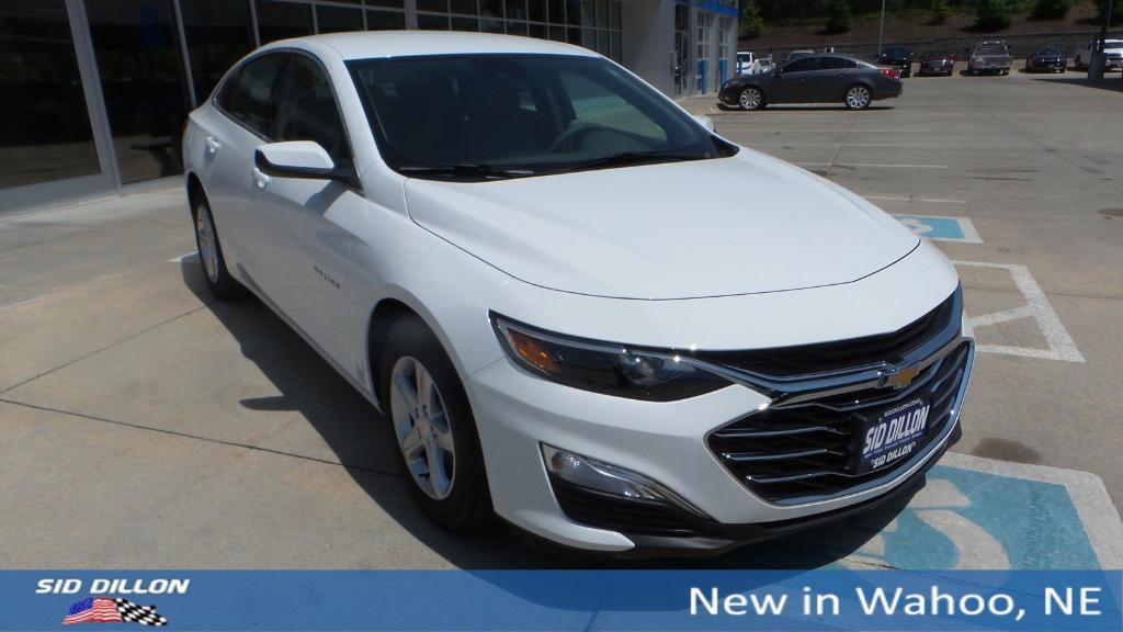 new 2025 Chevrolet Malibu car, priced at $26,685