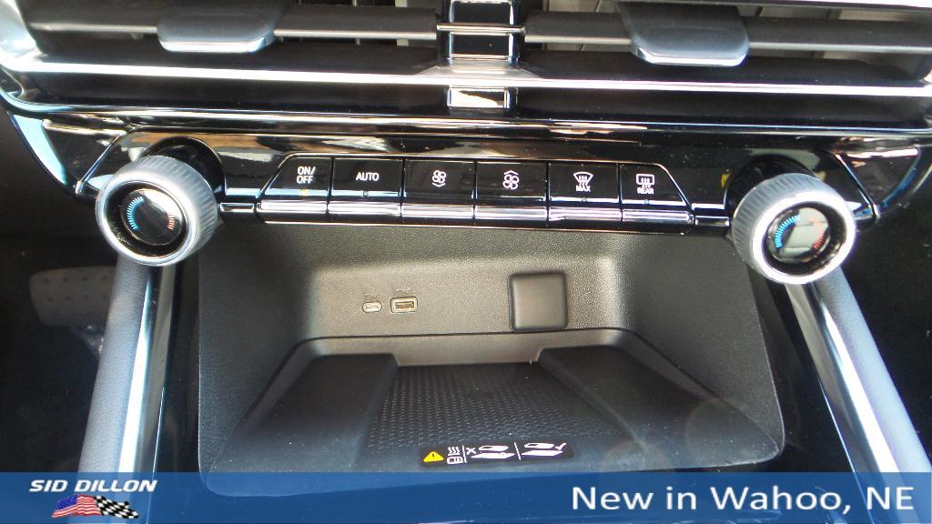 new 2026 Chevrolet Traverse car, priced at $49,915