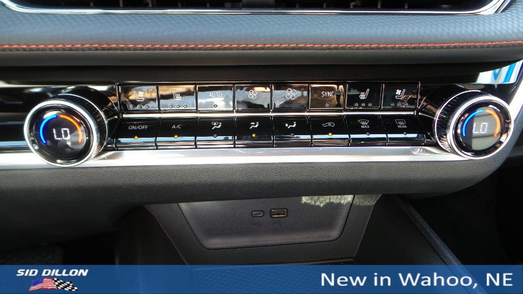 new 2026 Chevrolet Equinox car, priced at $35,404