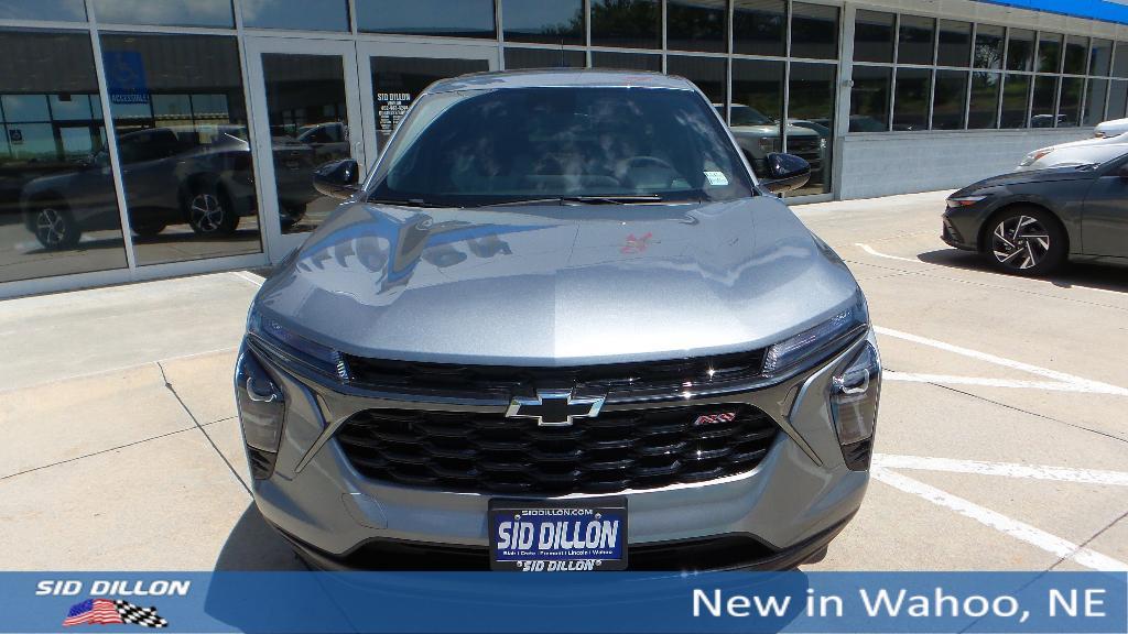 new 2025 Chevrolet Trax car, priced at $25,350