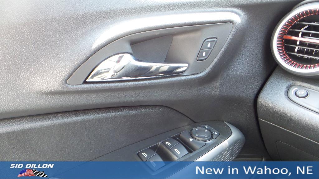 new 2025 Chevrolet Trax car, priced at $25,350