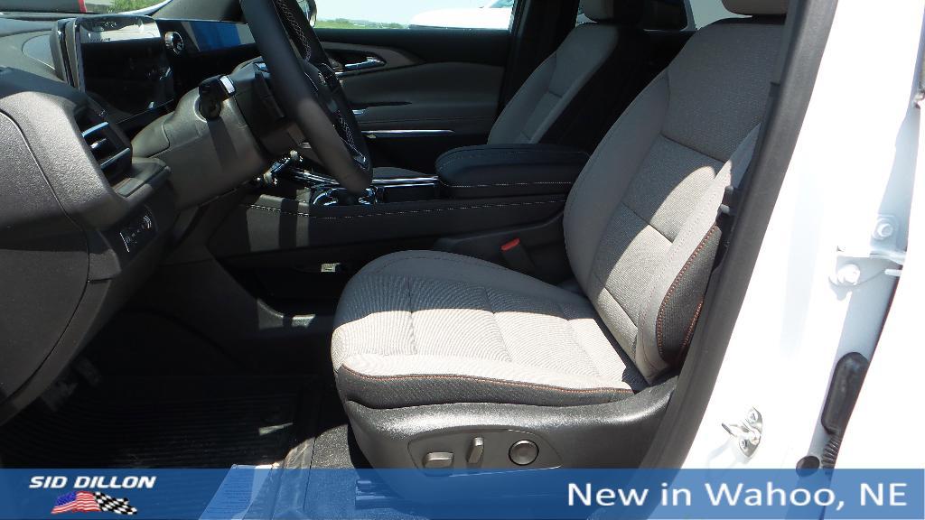 new 2025 Chevrolet Traverse car, priced at $44,417