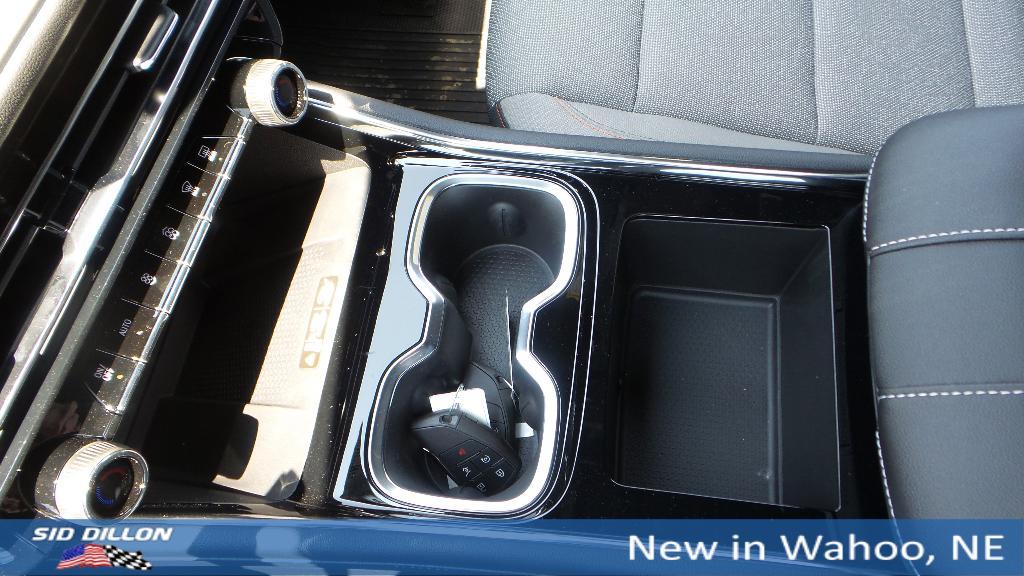 new 2025 Chevrolet Traverse car, priced at $44,417