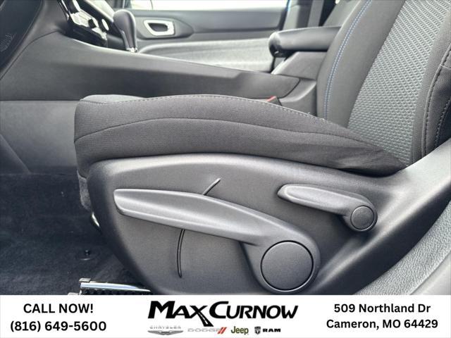 new 2025 Jeep Compass car, priced at $27,640