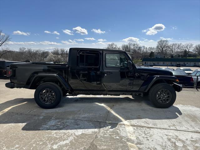 new 2024 Jeep Gladiator car, priced at $46,000