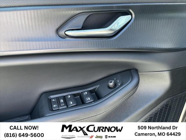 new 2024 Jeep Grand Cherokee L car, priced at $41,680