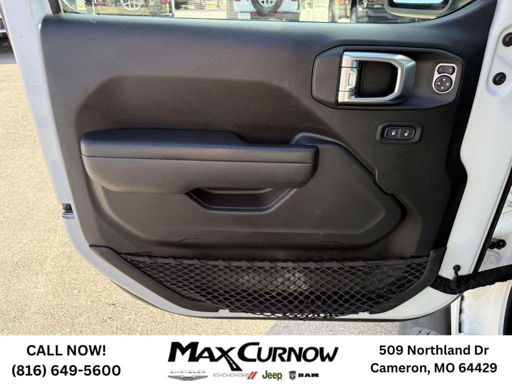 used 2022 Jeep Gladiator car, priced at $30,988