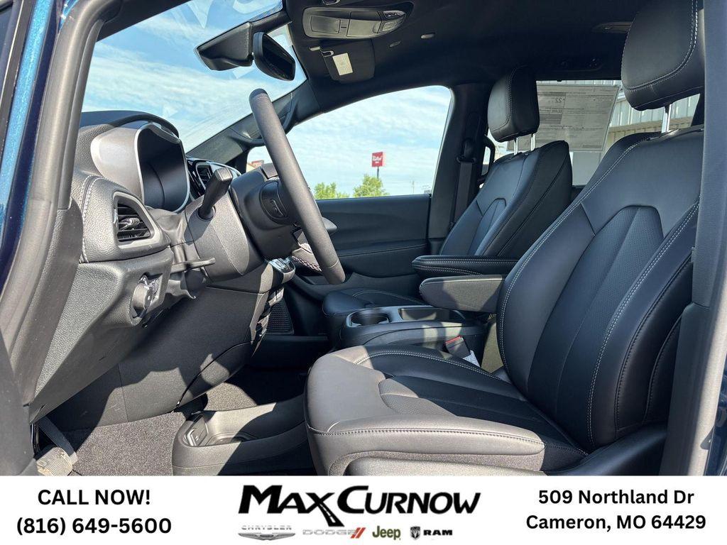 new 2025 Chrysler Pacifica car, priced at $42,663