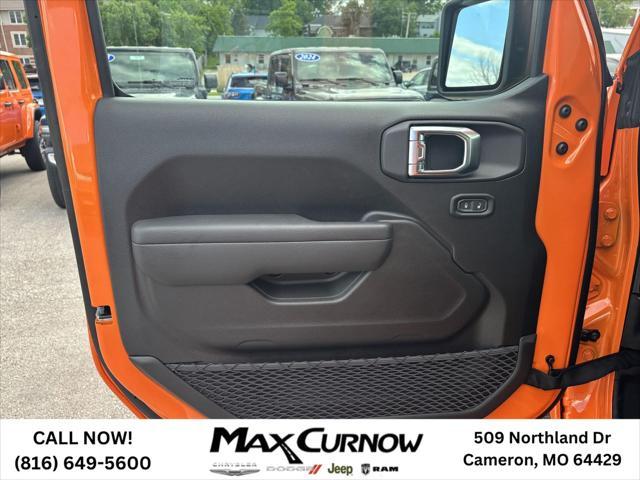 new 2025 Jeep Wrangler car, priced at $40,056