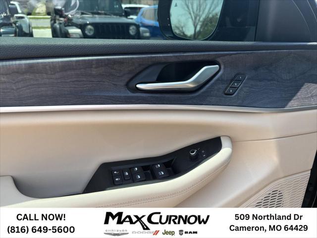 used 2025 Jeep Grand Cherokee car, priced at $43,768
