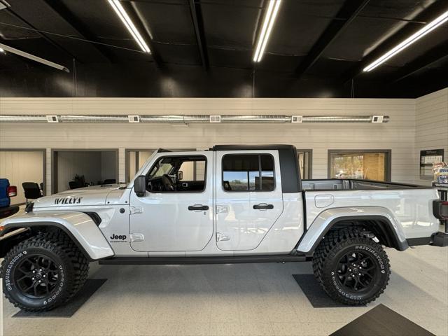 new 2024 Jeep Gladiator car, priced at $47,998