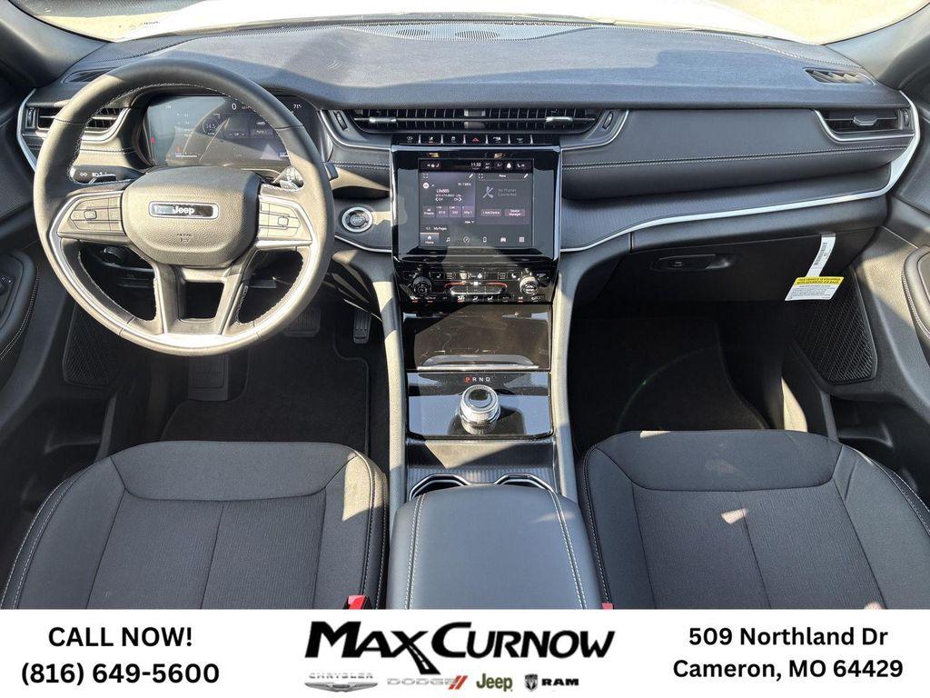 new 2025 Jeep Grand Cherokee car, priced at $44,570